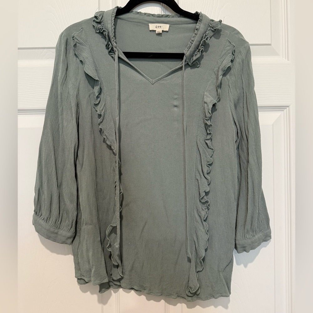 OTT Women's Ruffled Sage Blouse